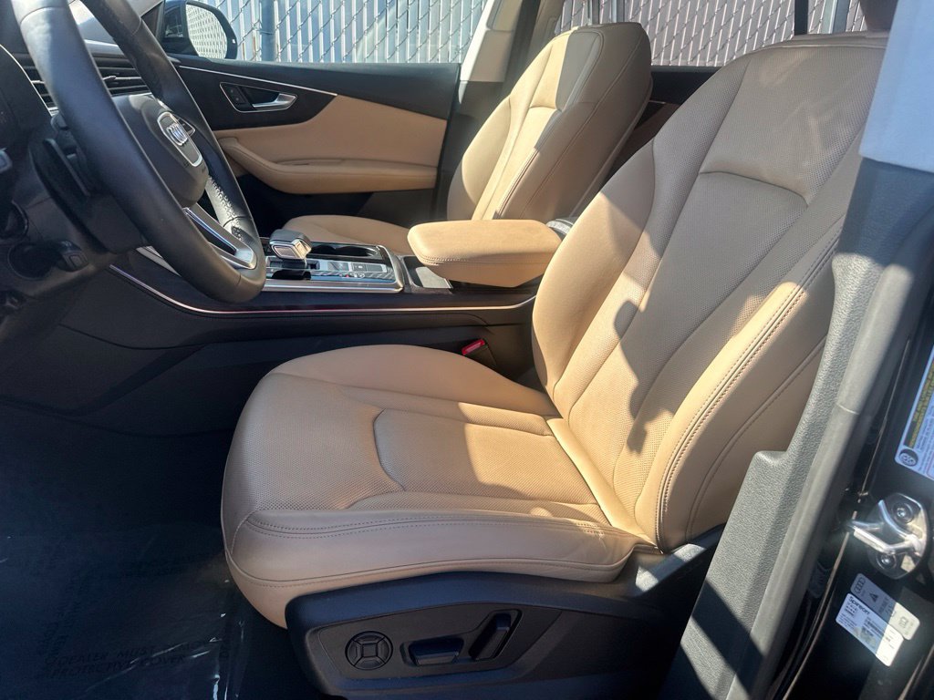 Used 2023 Audi Q8 Premium Plus w/ Premium Plus Package AWD/4WD image 12