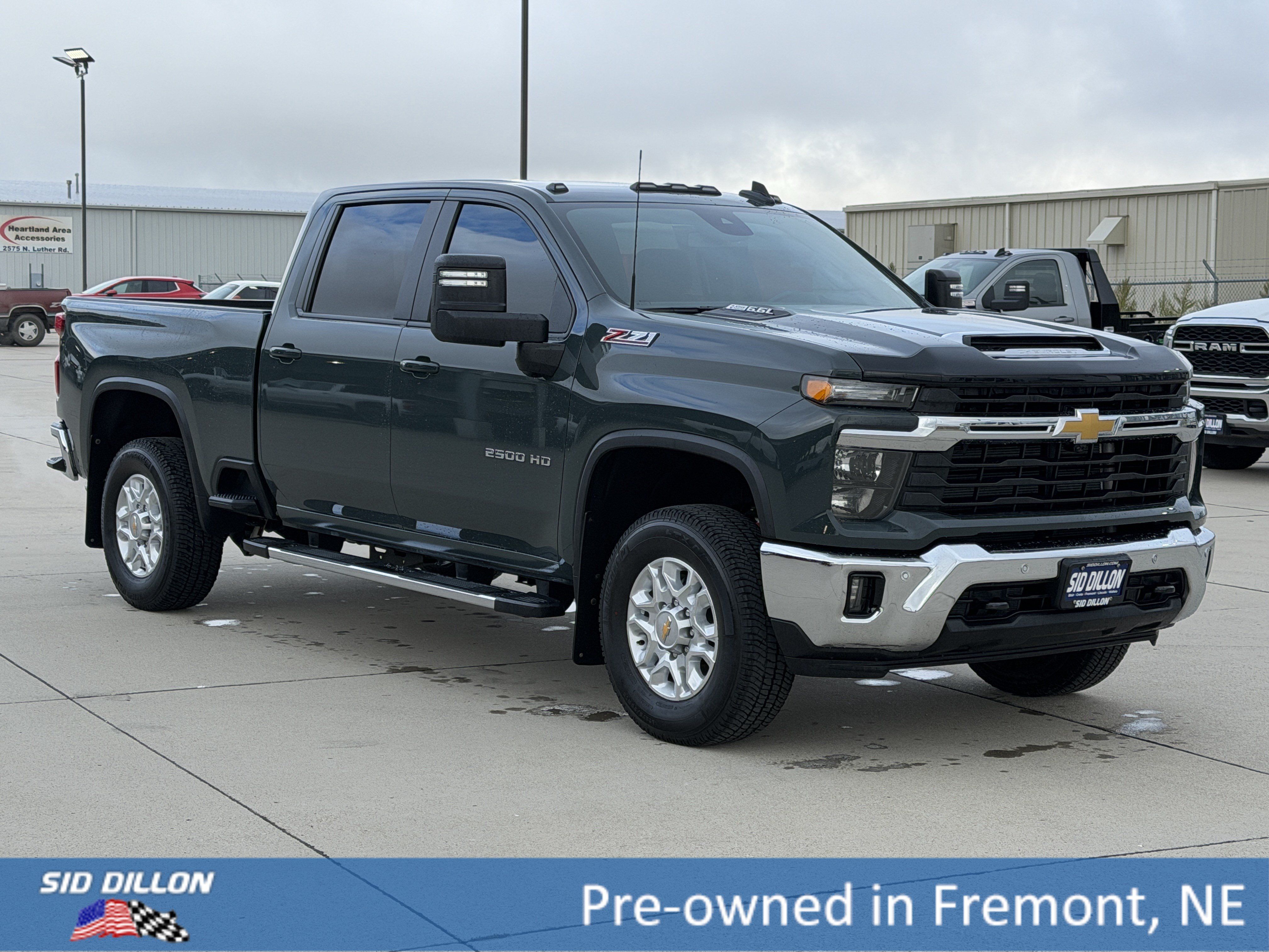 Used 2026 Chevrolet Silverado 2500 LT w/ All Star Edition AWD/4WD image 2