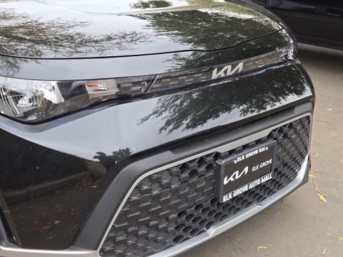 Certified 2025 Kia Soul LX w/ LX Technology Package image 5