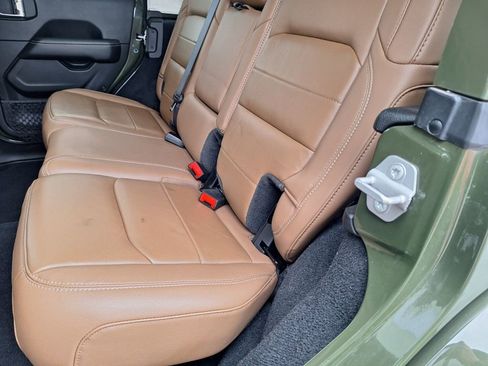 Used 2020 Jeep Wrangler Unlimited Sahara AWD/4WD image 23