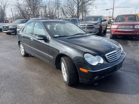 Used 2003 Mercedes-Benz C 240 Sedan image 3