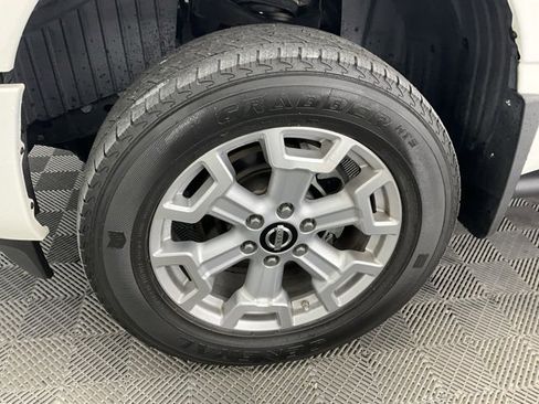 Used 2021 Nissan Titan SV w/ SV Convenience Package image 27