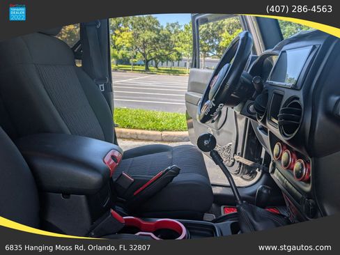 Used 2012 Jeep Wrangler Sport AWD/4WD image 18
