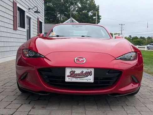Used 2017 MAZDA MX-5 Miata RF Grand Touring RWD image 3