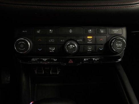 Used 2024 Dodge Durango GT image 31