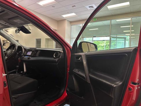 Used 2017 Toyota RAV4 XLE w/ Plus Special Value Package AWD/4WD image 29