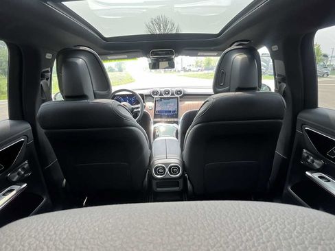 Used 2026 Mercedes-Benz GLC 300 4MATIC image 13