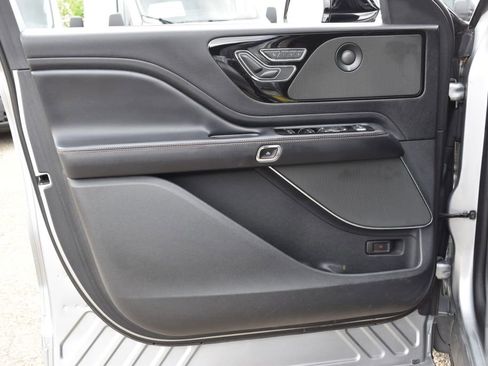 Used 2020 Lincoln Aviator Reserve w/ Elements Package Plus image 8