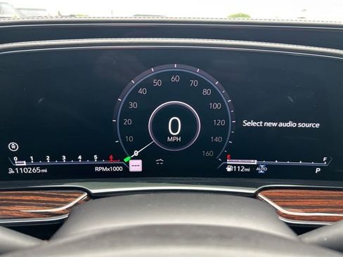Used 2021 Cadillac Escalade ESV Premium Luxury w/ Driver Assist Tech Package AWD/4WD image 16
