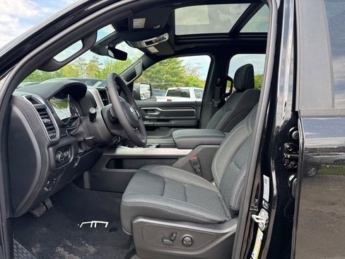 New 2026 RAM 1500 4x4 Crew Cab image 19