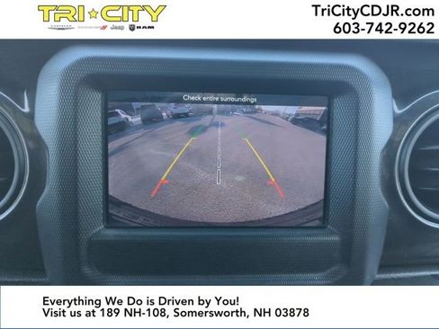 Used 2019 Jeep Wrangler Unlimited Sport image 28