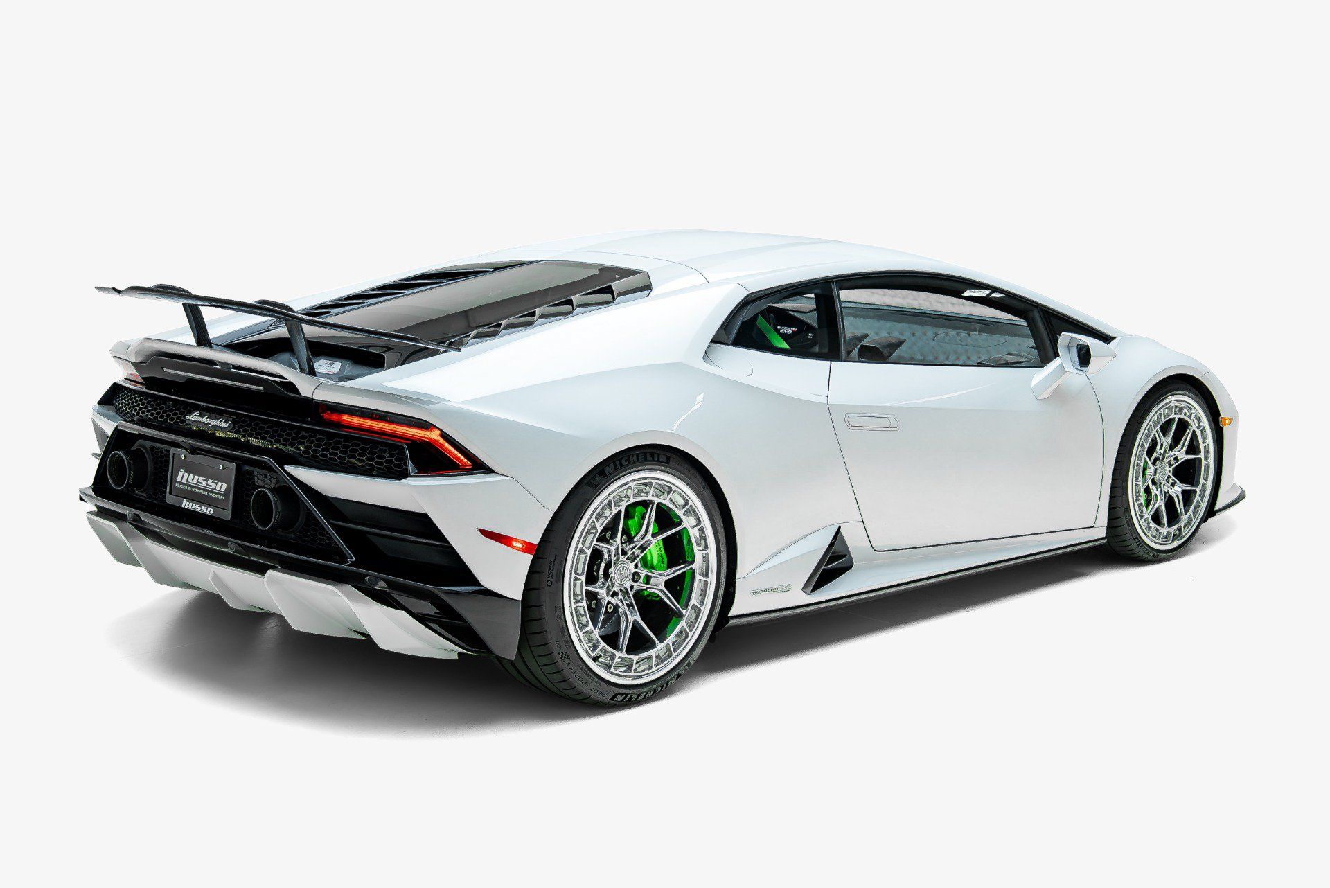 Used 2021 Lamborghini Huracan EVO RWD image 12