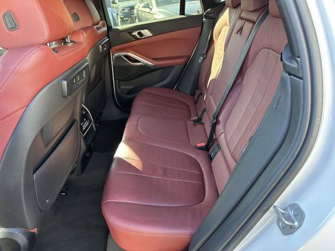 Used 2022 BMW X6 xDrive40i w/ M Sport Package image 18