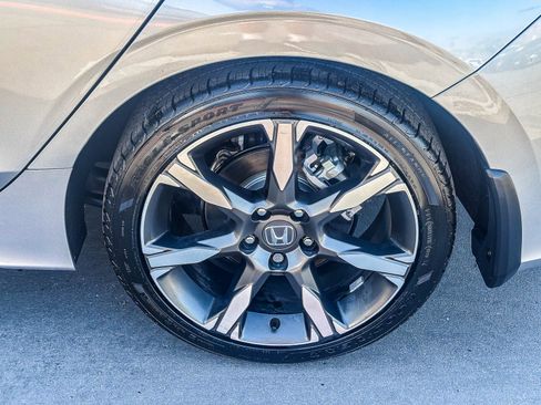 Certified 2025 Honda Civic Sport Touring image 12