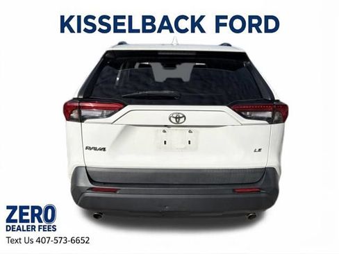 Used 2021 Toyota RAV4 LE FWD image 5