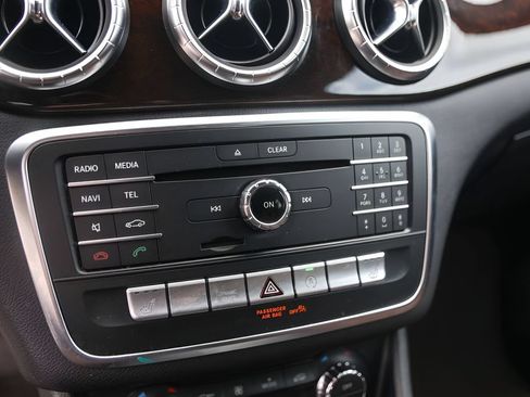 Used 2018 Mercedes-Benz CLA 250 image 18