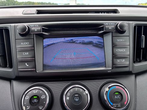 Used 2018 Toyota RAV4 LE w/ All Weather Liner Package FWD image 12
