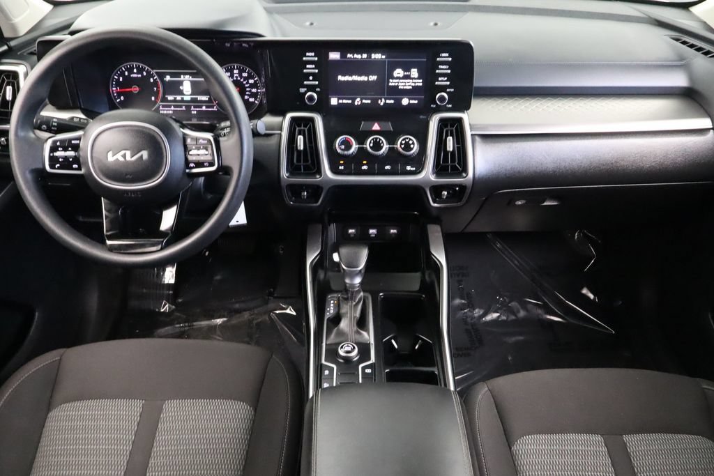 Used 2023 Kia Sorento LX FWD image 31