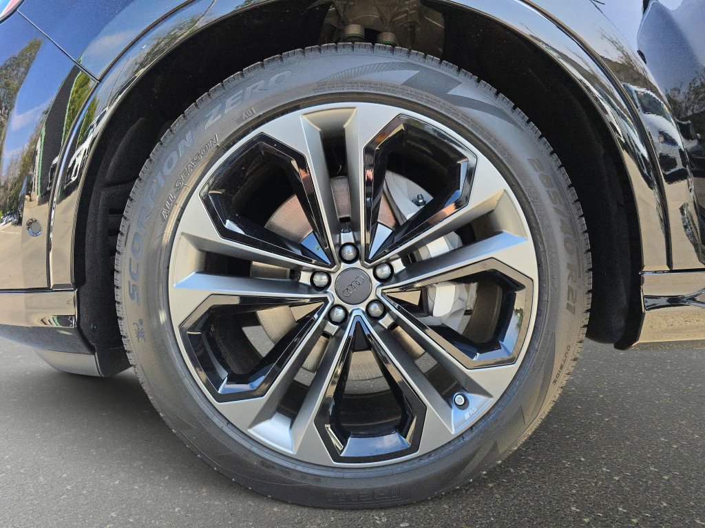 Used 2026 Audi Q7 3.0T Premium Plus AWD/4WD image 34