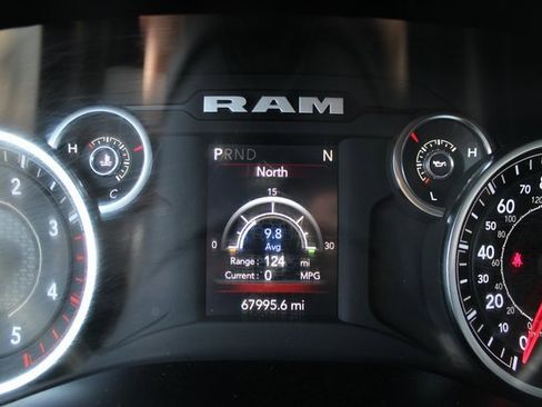 Used 2023 RAM 2500 Big Horn w/ Level 1 Equipment Group image 9