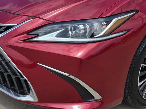 Used 2025 Lexus ES 350 w/ Premium Package FWD image 11