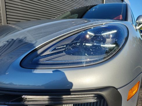 New 2026 Porsche Macan S image 12