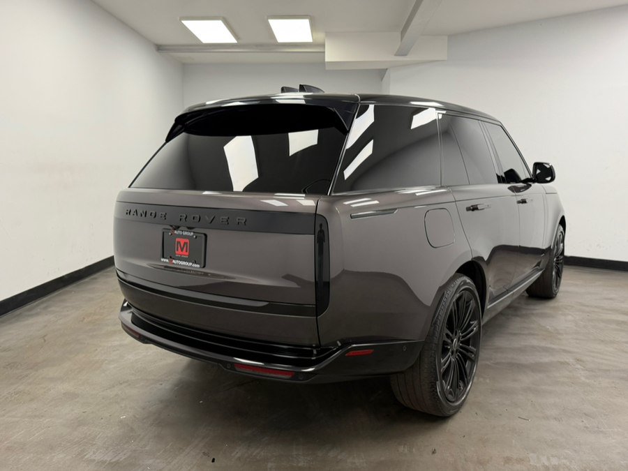 Used 2023 Land Rover Range Rover SE AWD/4WD image 12