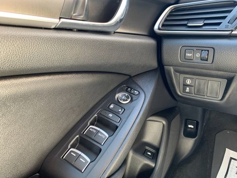 Used 2019 Honda Accord LX image 10