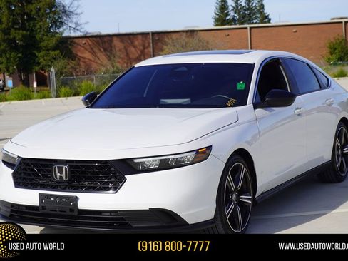Used 2025 Honda Accord Sport image 1