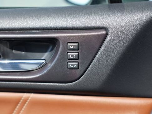 Used 2019 Subaru Outback 3.6R Touring w/ Popular Package #3A image 16