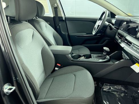 New 2025 Kia K4 LXS image 31