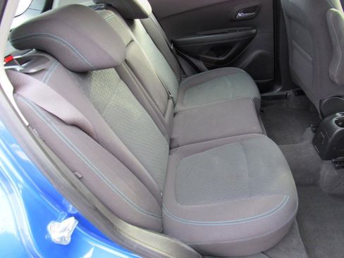 Used 2015 Chevrolet Trax LS image 28