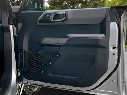 Certified 2022 Ford Bronco Black Diamond image 31