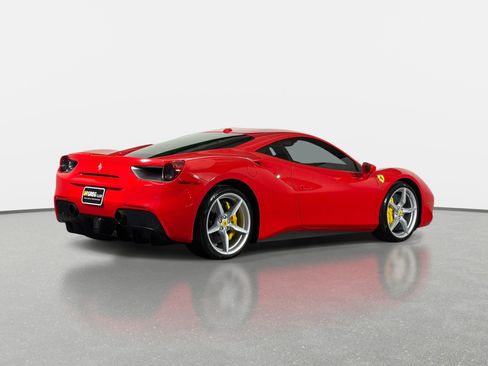 Used 2019 Ferrari 488 GTB RWD image 7