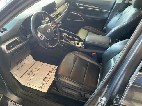 Used 2020 Kia Telluride LX AWD/4WD image 10