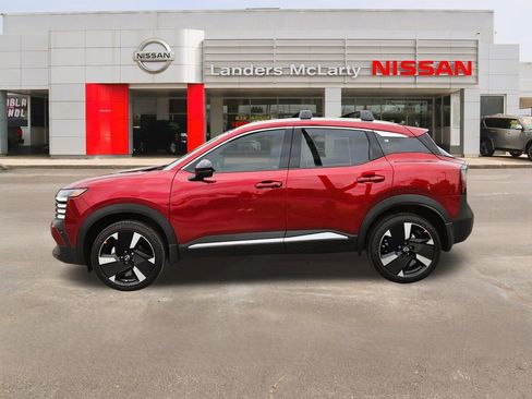 New 2026 Nissan Kicks SR w/ Cold Weather Package FWD image 6