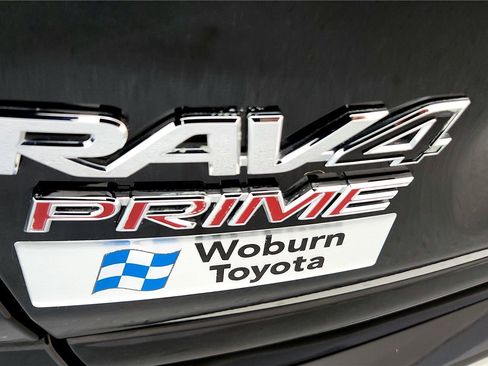 Certified 2022 Toyota RAV4 SE image 25