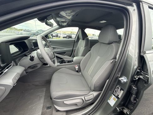 New 2026 Hyundai Elantra SEL Sport Premium FWD image 13