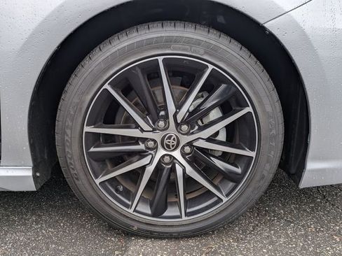 Used 2021 Toyota Camry SE image 10