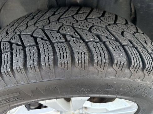 Used 2013 Chevrolet Equinox LT w/ Driver Convenience Package image 8