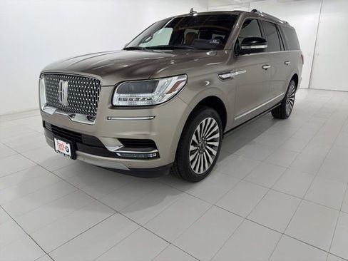 Used 2019 Lincoln Navigator L Reserve AWD/4WD image 1