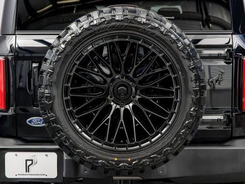 Used 2025 Ford Bronco Outer Banks AWD/4WD image 17