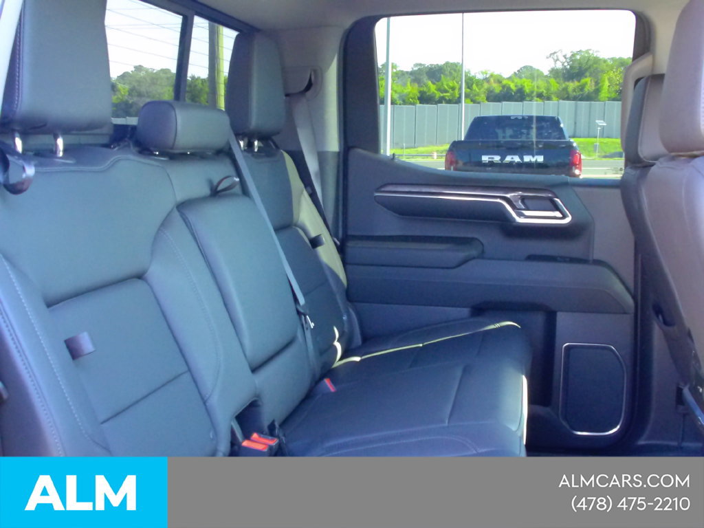 Used 2024 Chevrolet Silverado 1500 LTZ AWD/4WD image 24