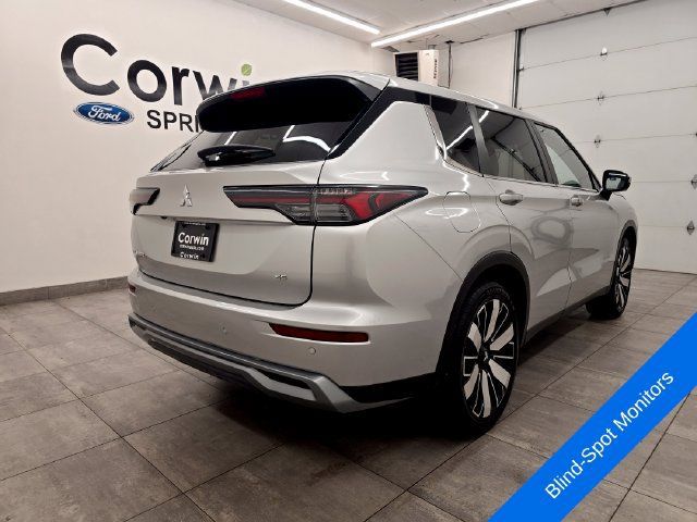 Used 2025 Mitsubishi Outlander AWD image 5
