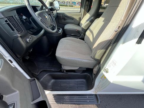 Used 2019 Chevrolet Express 3500 LT w/ LT Preferred Equipment Group image 14