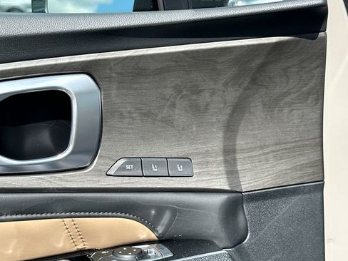 New 2025 Kia Sorento SX Prestige w/ Olive Brown Leather Package image 13