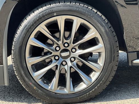 Used 2020 Cadillac Escalade ESV Luxury w/ Escalade Sport Edition RWD image 28