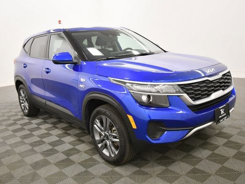 Certified 2023 Kia Seltos LX image 10