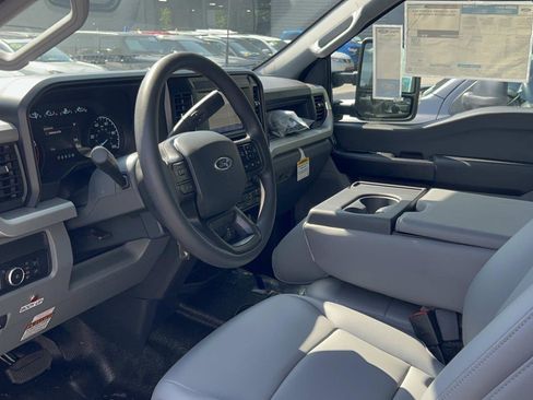New 2025 Ford F550 4x4 Crew Cab Super Duty image 11