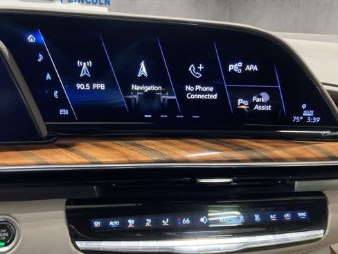 Used 2024 Cadillac Escalade Premium Luxury Platinum AWD/4WD image 21